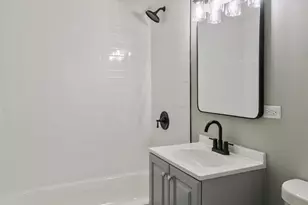 9139 Robinson Ave, Franklin Park, IL 60131 - Photo 13