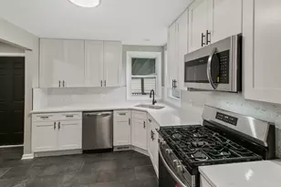 9139 Robinson Ave, Franklin Park, IL 60131 - Photo 7