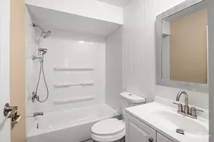 109 Gregory St, Aurora, IL 60504 - Photo 9