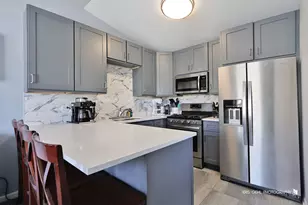 1244 N Red Oak Cir, Round Lake Beach, IL 60073 - Photo 5