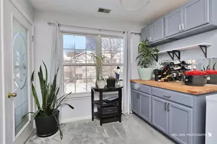 1244 N Red Oak Cir, Round Lake Beach, IL 60073 - Photo 3