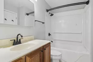 452 Kennedy Pl, Vernon Hills, IL 60061 - Photo 15