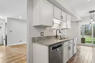 452 Kennedy Pl, Vernon Hills, IL 60061 - Photo 9