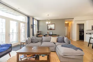 711 W Grand Ave, Chicago, IL 60654 - Photo 3