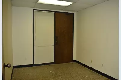 415 Washington Street #006, Waukegan, IL 60085 - Photo 7