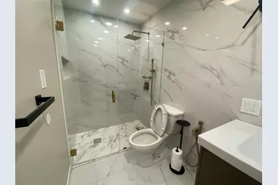 715 W Central Road #A8, Mount Prospect, IL 60056 - Photo 9