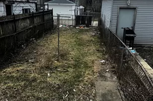 10618 S Langley Ave, Chicago, IL 60628 - Photo 19