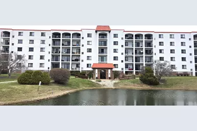 375 Plum Creek Drive #412, Wheeling, IL 60090 - Photo 1