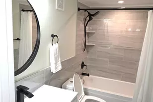 375 Plum Creek Dr, Wheeling, IL 60090 - Photo 9