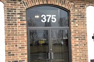 375 Plum Creek Dr, Wheeling, IL 60090 - Photo 3