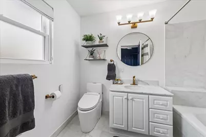 561 W Briar Place #305, Chicago, IL 60657 - Photo 15