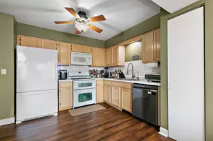 1666 Penn Ct, Crystal Lake, IL 60014 - Photo 9