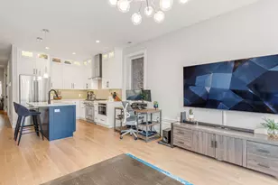 1518 W Thomas St, Chicago, IL 60642 - Photo 11