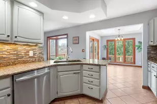 17466 W Windslow Dr, Grayslake, IL 60030 - Photo 5