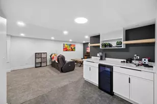 221 Olesen Dr, Naperville, IL 60540 - Photo 39