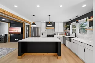 221 Olesen Dr, Naperville, IL 60540 - Photo 9