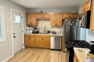 8113 Carlisle Dr, Hanover Park, IL 60133 - Photo 7