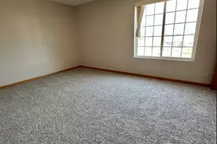 709 Blossom Ct, Naperville, IL 60540 - Photo 11