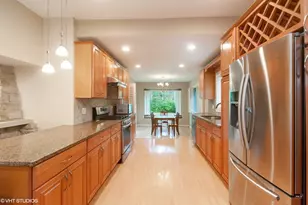 50 Cedar Ln, Lincolnshire, IL 60069 - Photo 5