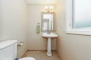 50 Cedar Ln, Lincolnshire, IL 60069 - Photo 9