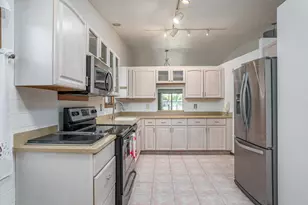 4231 26th Ave, Moline, IL 61265 - Photo 5