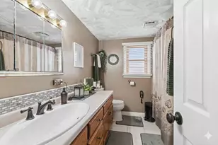 19216 John Kirkham Dr, Romeoville, IL 60446 - Photo 17