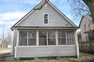1208 Marshall St, Paris, IL 61944 - Photo 1