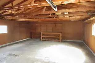 1208 Marshall Ave, Paris, IL 61944 - Photo 5