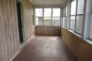 1208 Marshall Ave, Paris, IL 61944 - Photo 5