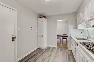 8864 Northshore Dr, Des Plaines, IL 60016 - Photo 7