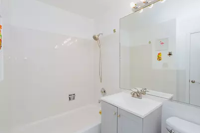 [Address not provided], Des Plaines, IL 60016 - Photo 21