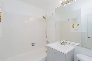 [Address not provided], Des Plaines, IL 60016 - Photo 21