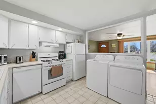 4638 W 89th Pl, Hometown, IL 60456 - Photo 7