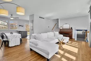 802 Timber Ln, Darien, IL 60561 - Photo 5