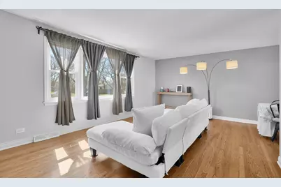 802 Timber Lane, Darien, IL 60561 - Photo 3