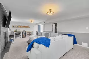 802 Timber Ln, Darien, IL 60561 - Photo 19