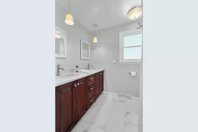 802 Timber Lane, Darien, IL 60561 - Photo 17