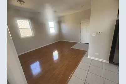 2733 N Marmora Avenue #2w, Chicago, IL 60639 - Photo 3