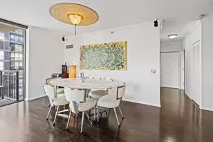 630 N State St, Chicago, IL 60654 - Photo 7