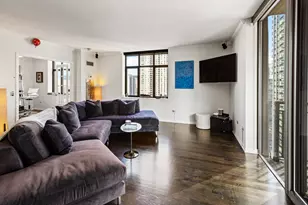 630 N State St, Chicago, IL 60654 - Photo 11