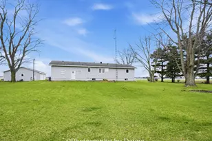 7621 E 3000S Rd, Saint Anne, IL 60964 - Photo 27