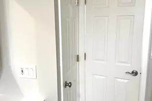 2254 W Arthur Ave, Chicago, IL 60645 - Photo 15