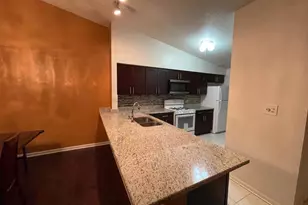 1751 Ranchview Dr, Naperville, IL 60565 - Photo 3