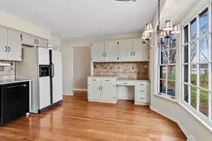 1620 Fairway Ln, Naperville, IL 60565 - Photo 7