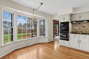 1620 Fairway Ln, Naperville, IL 60565 - Photo 9