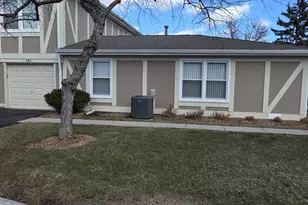 286 Nantucket Harbor, Schaumburg, IL 60193 - Photo 3