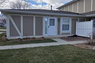 286 Nantucket Harbor, Schaumburg, IL 60193 - Photo 5