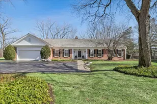 45 E Mallard Ln, Lake Forest, IL 60045 - Photo 1