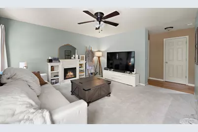 424 Big Cloud Pass, Lake in the Hills, IL 60156 - Photo 23