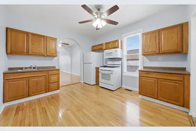 2125 W 18th Place #5, Chicago, IL 60608 - Photo 7